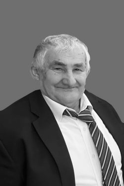TADEUSZ PLUTA